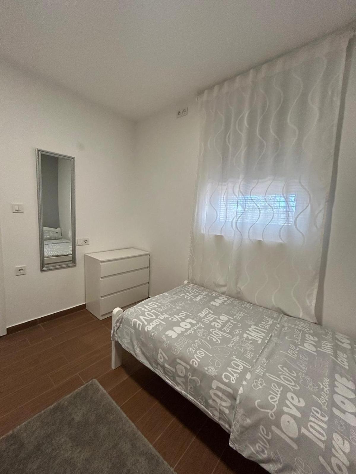 Apartman Lorna Turanj Exterior foto